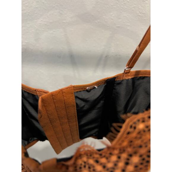 UO Out From Under Modern Love Lace Corset Cinnamon Black Small - Picture 3 of 5